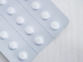 自卫的反义词是什么呢（自卫的近义词和反义词）