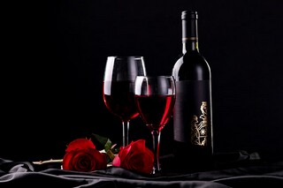 荷花诗句有哪些（荷花诗句有哪些好听的）