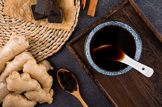 描写月亮的诗歌（描写月亮的诗歌大全）