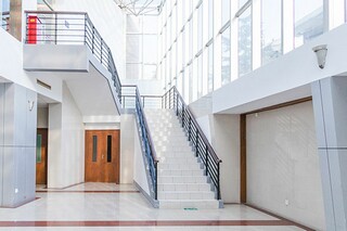 坚强个性朋友圈语录文案（坚强的朋友圈）