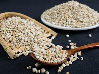 十月秋风忙献礼国庆节诗歌_十月金秋简短诗歌