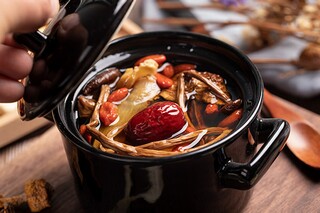 描写泰山的诗句_描写泰山的诗句李白 (2)