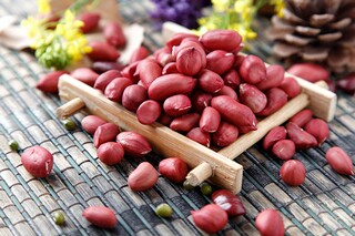 描写泰山的诗句（描写泰山的诗句李白）